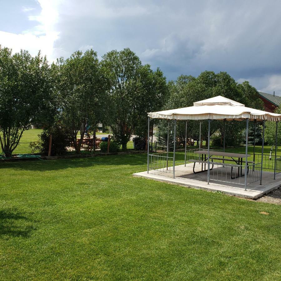 Wolf Den Log Cabin Motel And Rv Park Thayne Luaran gambar